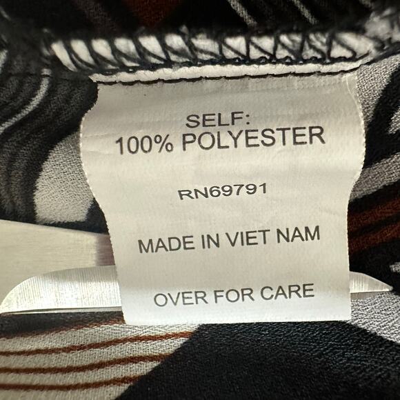 Figueroa & Flower Top Womens XL Black Geo Floral Print Boho Peasant Flowy Blouse - Picture 7 of 8